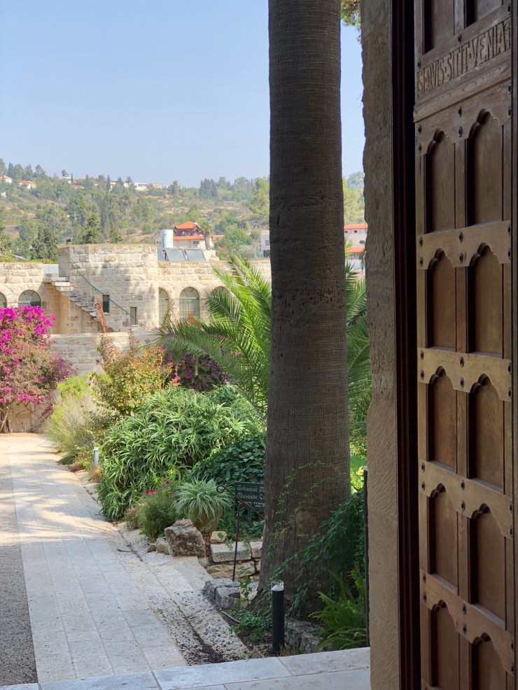 61B73EE6-AACC-4DC1-8D19-5EE04638D554